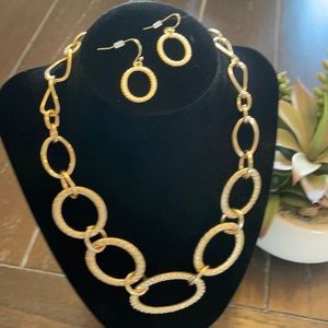 Gold chain necklace with earrings